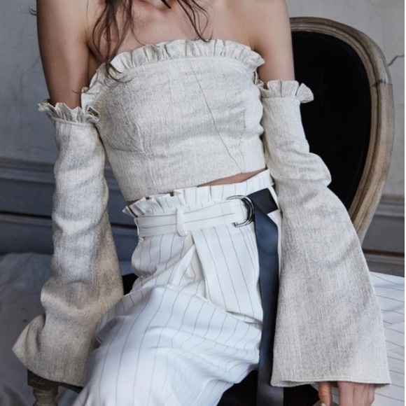 Asilio - off the shoulder cropped long sleeve top - Picture 1 of 6